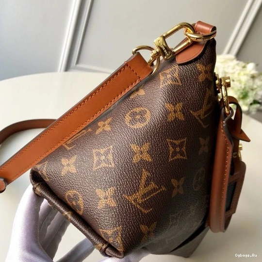 V Vuitton Louis BB Tote 0309